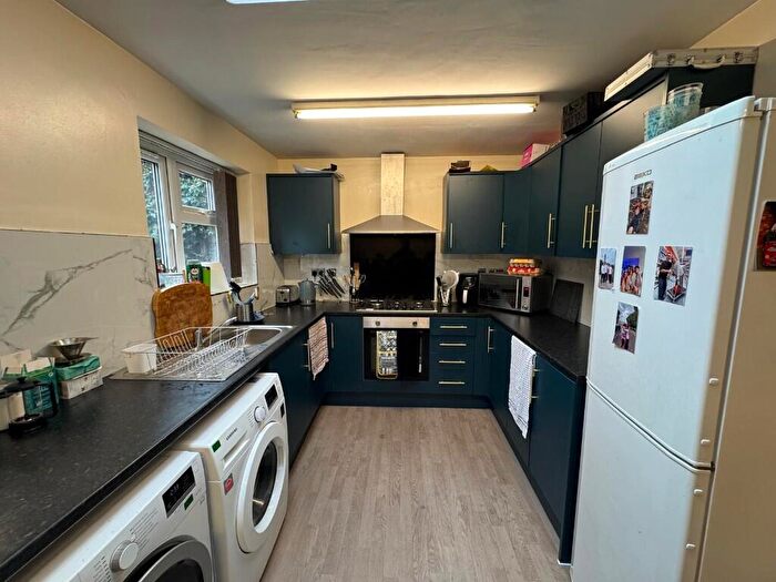 5 Bedroom Detached House To Rent In Rolleston Drive, Nottingham, Nottinghamshire, NG7