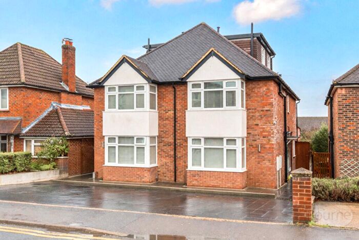 4 Bedroom Semi Detached House For Sale In Grange Road, Guildford, Surrey, GU2