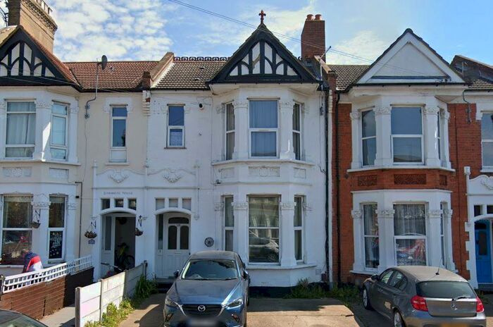 Ground Flat To Rent In Southchurch Avenue, Southend On Sea, SS1