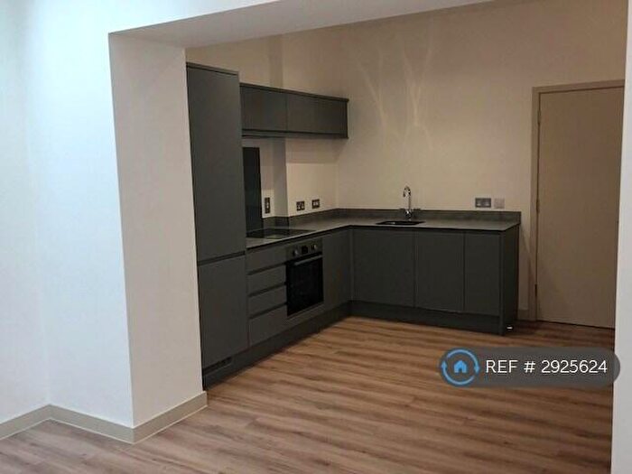 2 Bedroom Flat To Rent In Guild Heritage House, Bristol, BS2