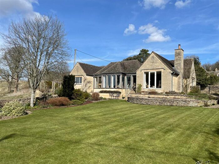 3 Bedroom Detached Bungalow For Sale In Meadow Croft, Turkdean, Cheltenham, GL54