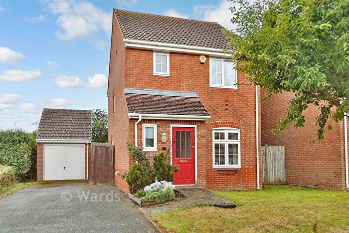 3 Bedroom Detached House For Sale In Scoones Close, Panteny Lane, Kent, ME9