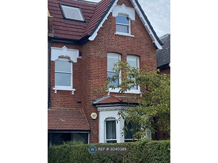 2 Bedroom Maisonette To Rent In Streatham Common, London, SW16