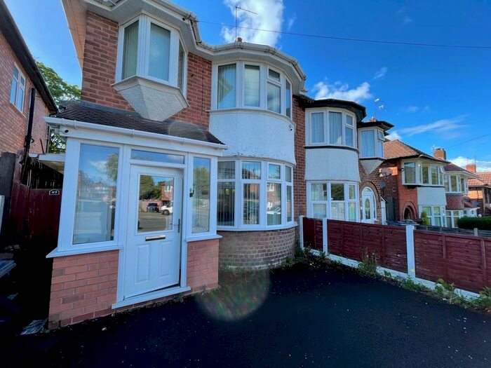 3 Bedroom Semi-Detached House To Rent In Gorsy Road, Quinton, Birmingham, B32