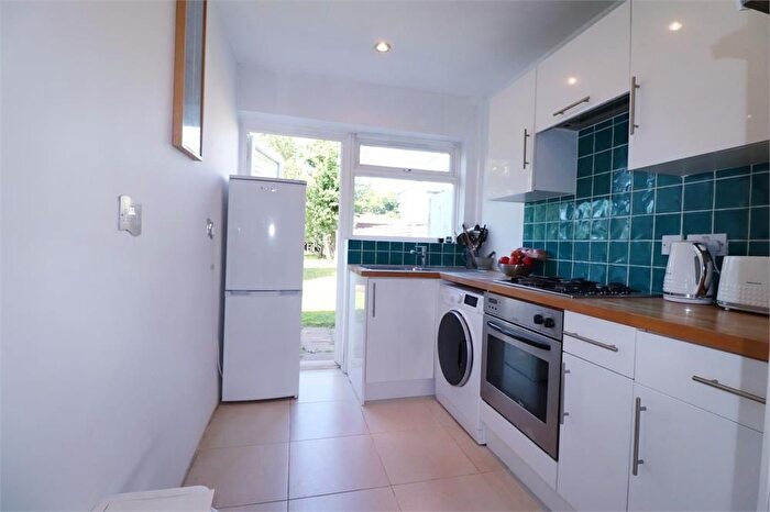 3 Bedroom Semi Detached House To Rent In West Way, Hounslow, TW5