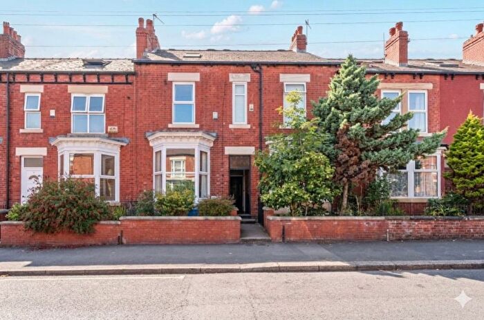 Terraced House For Sale In South View Road, Sheffield, South Yorkshire, S7