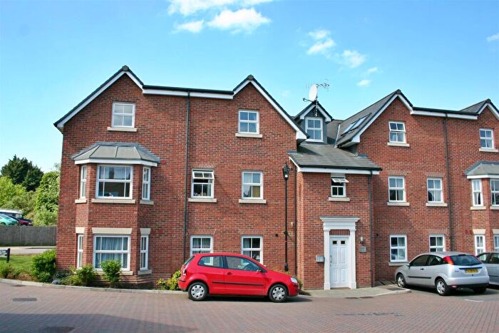 1 Bedroom Apartment To Rent In Augustine Court, Spire View, SP2