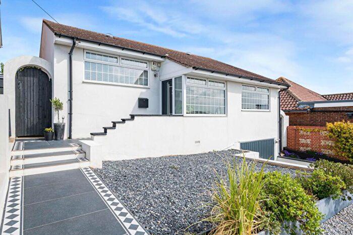 3 Bedroom Detached House For Sale In Wivelsfield Road, Saltdean, BN2