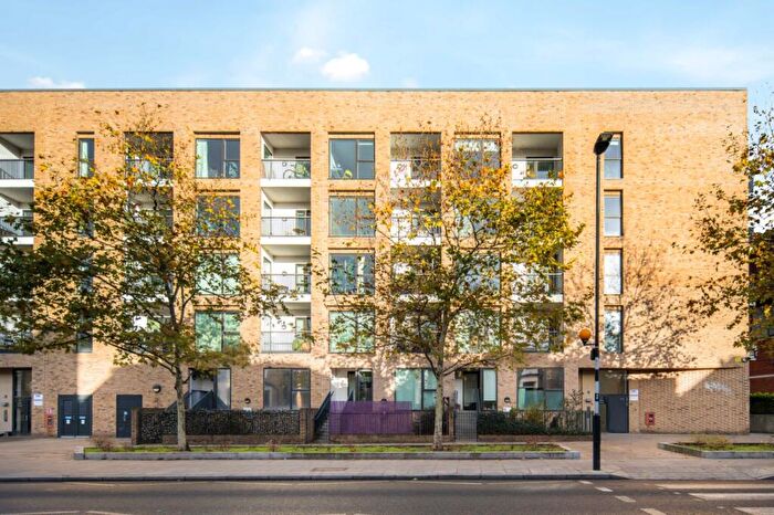 1 Bedroom Flat For Sale In Atkins Square, Dalston Lane, London, E8