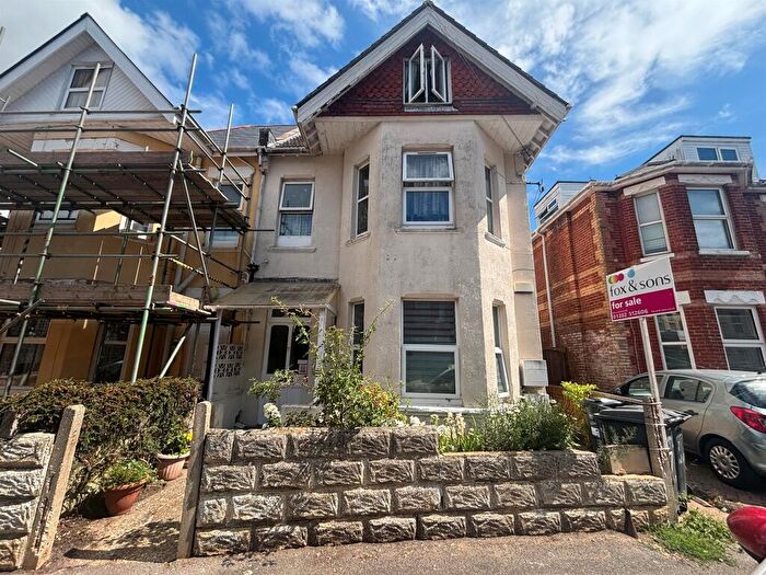 2 Bedroom Flat For Sale In Aylesbury Road, Bournemouth, BH1