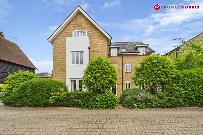 2 Bedroom Apartment For Sale In Kneesworth Street, Royston, Hertfordshire, SG8
