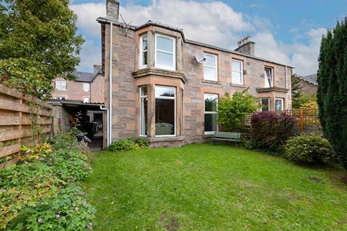 4 Bedroom Semi-Detached House For Sale In Queen Street, Perth, PH2