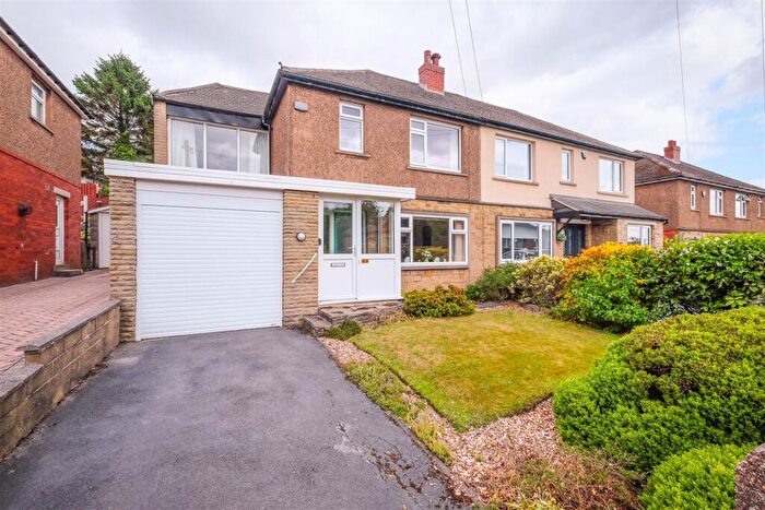 3 Bedroom Semi-Detached House For Sale In Birchington Avenue, Huddersfield, HD3