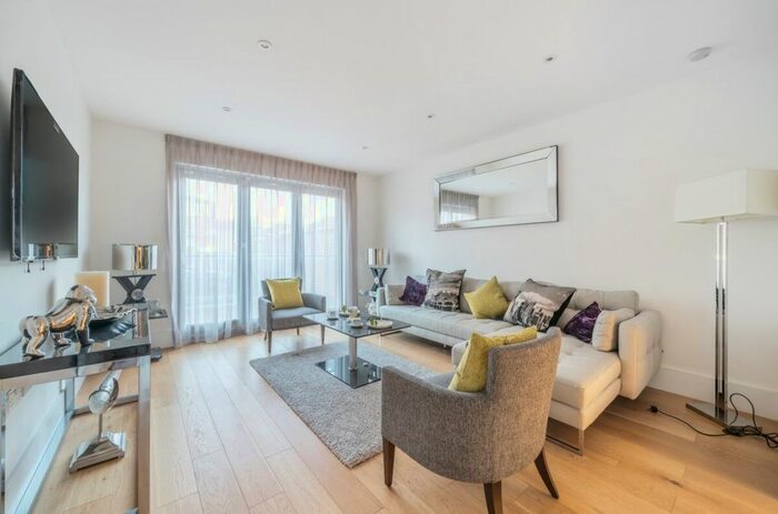 4 Bedroom Town House To Rent In Greenwich High Road, London, SE10
