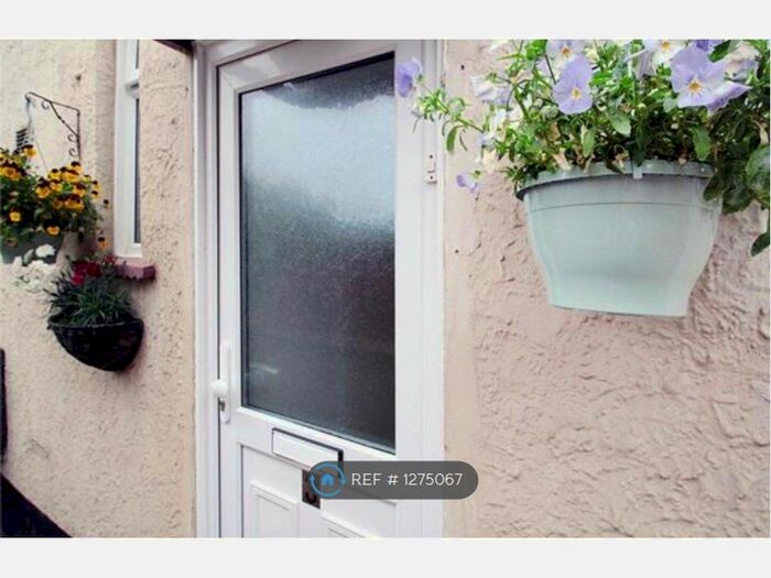 2 Bedroom Flat To Rent In Angmering Way, Rustington, Littlehampton BN16