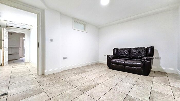 1 Bedroom Flat To Rent In Coldharbour Road, Westbury Park, Bristol, BS6