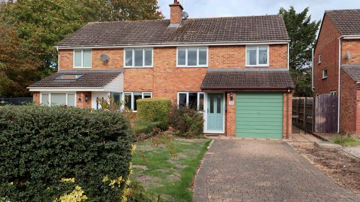 3 Bedroom Semi-Detached House To Rent In Meadow Close, Farmoor, Oxford, OX2