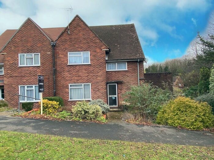 4 Bedroom Semi-Detached House To Rent In Chatham Road, Winchester, SO22