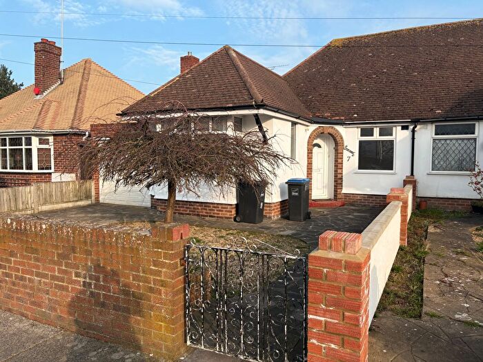 3 Bedroom Semi-Detached Bungalow To Rent In Millmead Avenue, Margate, CT9