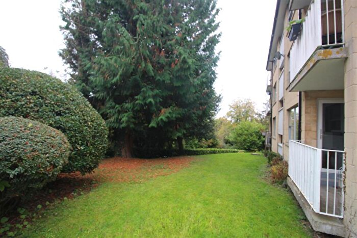 2 Bedroom Apartment To Rent In Weston Park West, Bath, BA1