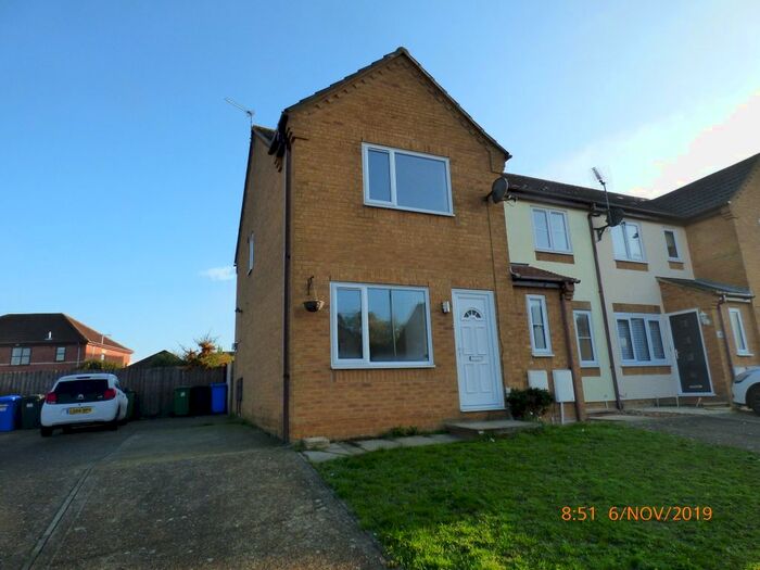 2 Bedroom Semi-Detached House To Rent In Sycamore Close, Worlingham, Beccles, NR34