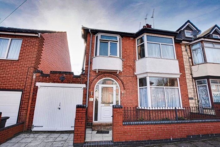 3 Bedroom Semi-detached House For Sale In Baslow Road, Leicester, LE5