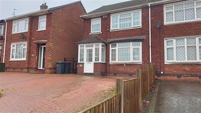 3 Bedroom Semi-Detached House For Sale In Canon Drive, Coventry, CV7
