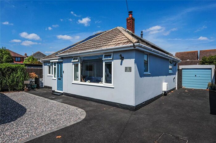 2 Bedroom Bungalow For Sale In Boldre Close, Parkstone, Poole, Dorset, BH12