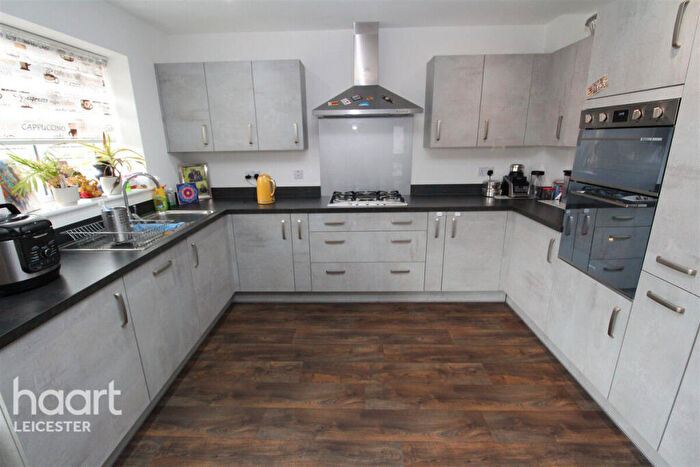 4 Bedroom Detached House To Rent In Jacks Bridge Close, Leicester, LE7