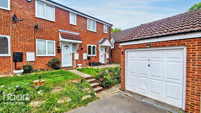 2 Bedroom End Of Terrace House To Rent In Crownfields, Maidstone, ME14