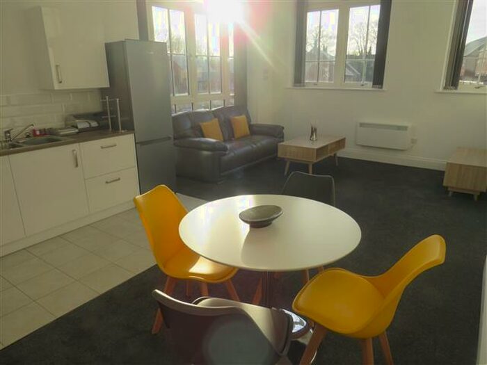 1 Bedroom Apartment To Rent In Crocketts Lane, Smethwick, Birmingham, B66