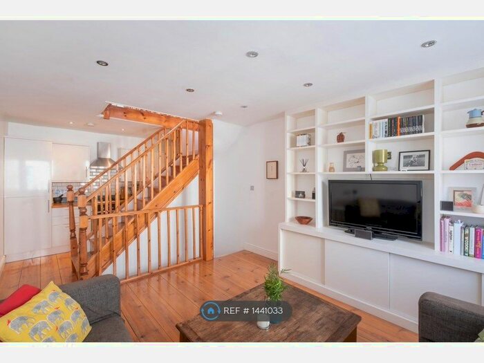 2 Bedroom Semi-Detached House To Rent In Rye Lane, London, SE15