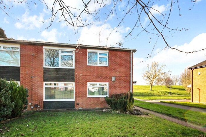 2 Bedroom Flat For Sale In Ladybank, Newcastle Upon Tyne, Tyne And Wear, NE5