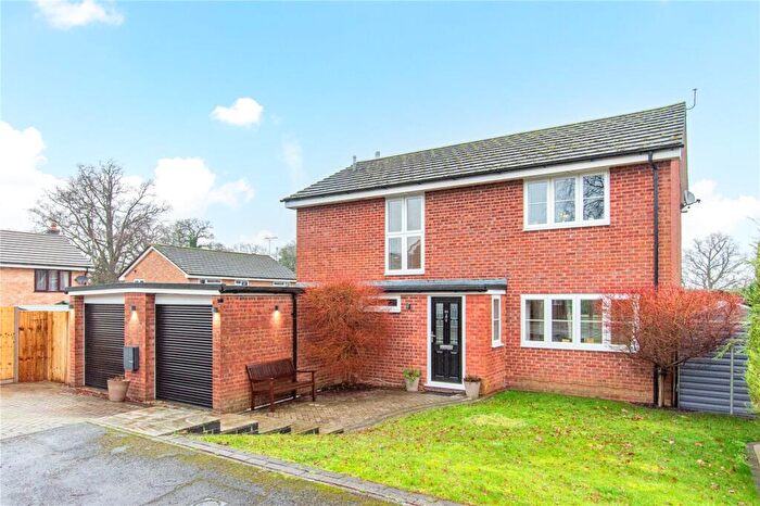 4 Bedroom Detached House For Sale In Greenacres, Woolton Hill, Newbury, RG20