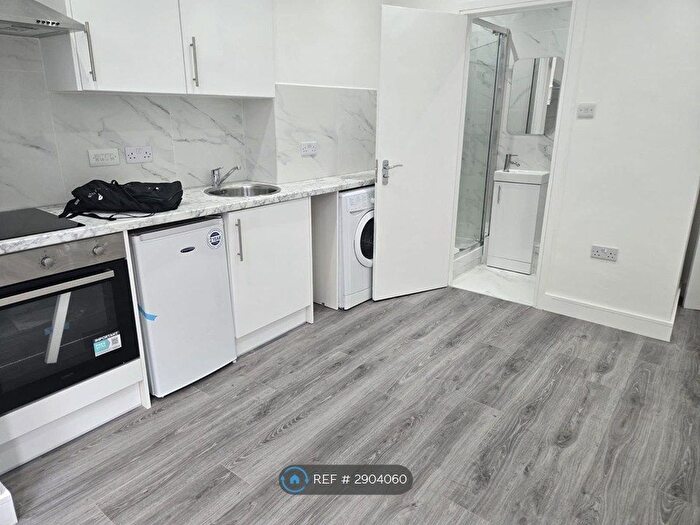 Studio To Rent In Selwyn Avenue, London, E4