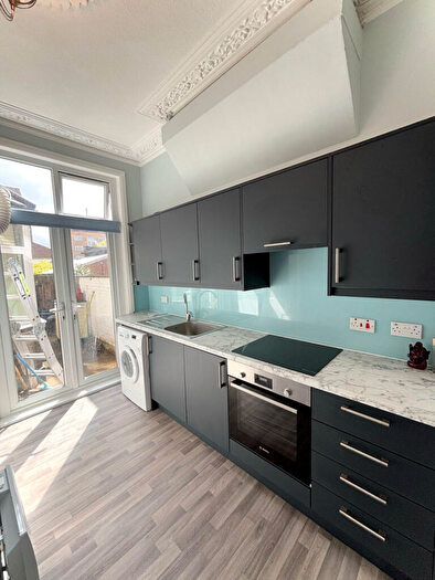 Studio To Rent In Truro Rd, N22