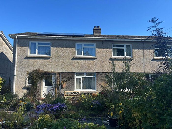 3 Bedroom Semi-Detached House For Sale In Cross Inn, Llanon, SY23