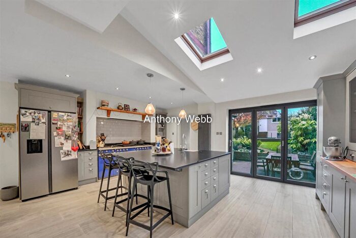 4 Bedroom Terraced House For Sale In Cranley Gardens, Palmers Green, N13