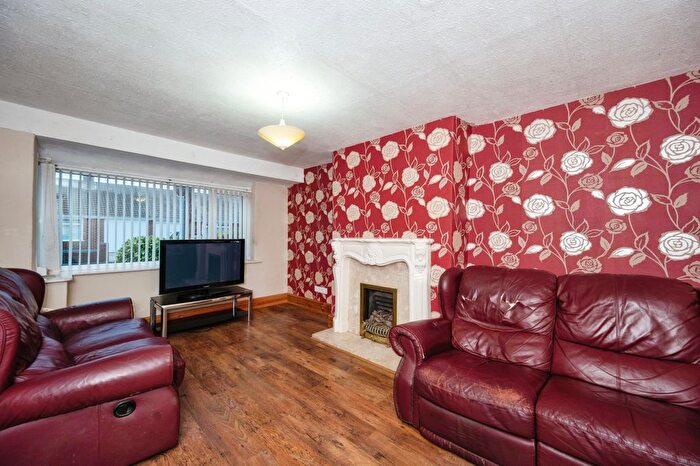 2 Bedroom Bungalow For Sale In Burnham Close, Penketh, Warrington, Cheshire, WA5