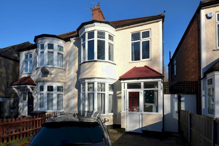 3 Bedroom Semi-Detached House To Rent In Queen Anne Avenue, Bromley BR2