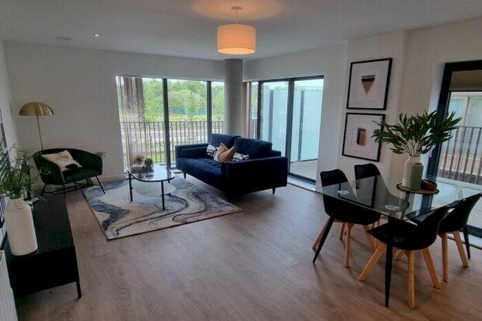 2 Bedroom Flat To Rent In Leacon Road, Ashford, TN23