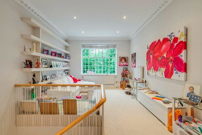 2 Bedroom Duplex To Rent In Ormonde Terrace, Primrose Hill, London, NW8