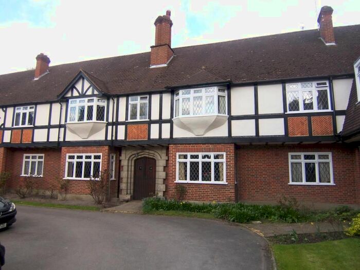 2 Bedroom Flat To Rent In Holman Court, Church Street, KT17