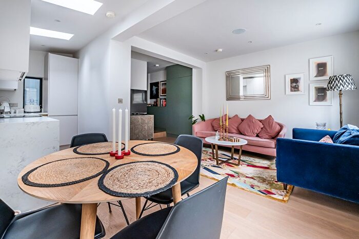 2 Bedroom Flat For Sale In Bravington Road, London, W9