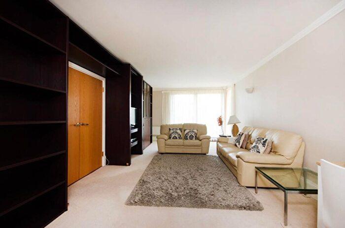 3 Bedroom Flat To Rent In Sudbury Hill, Harrow On The Hill, Harrow, HA1
