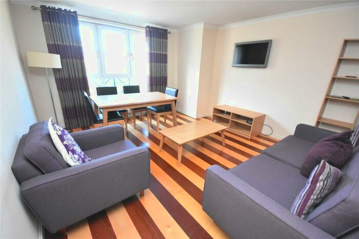 2 Bedroom Flat To Rent In Kings Gate, West End, Aberdeen, AB15