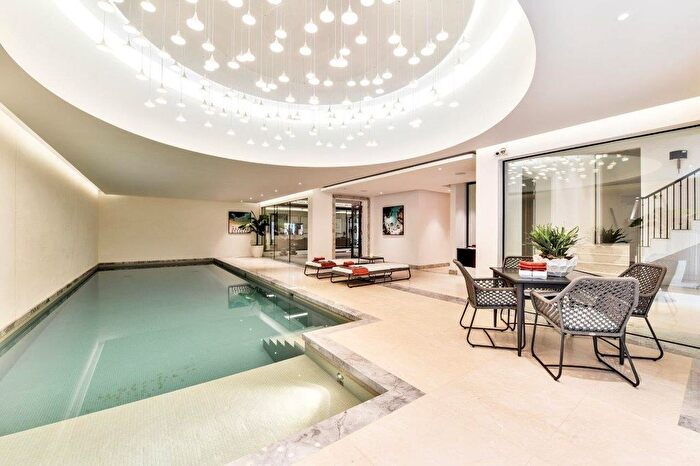 8 Bedroom Detached House To Rent In The Bishops Avenue, Hampstead Garden Suburb, London, N2