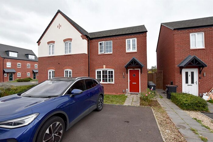 3 Bedroom Semi-detached House For Sale In Bassett Close, Nuneaton, CV11
