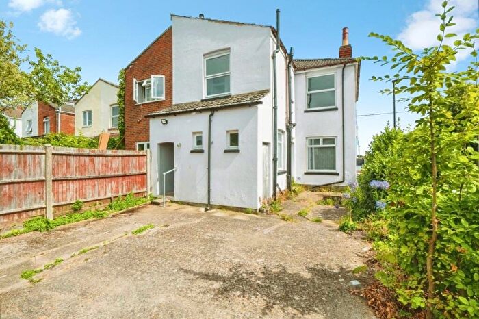 2 Bedroom Maisonette For Sale In Ludlow Road, Southampton, SO19