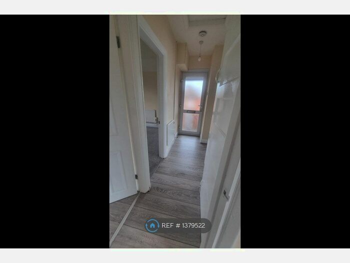 2 Bedroom Flat To Rent In London Road, Northfleet, Gravesend, DA11